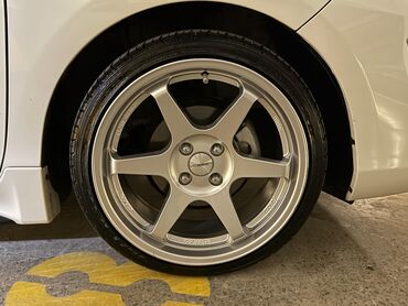2 təkər: Yeni Disk təkər Vossen 195 / 45 / R 17, 4 Boltlu