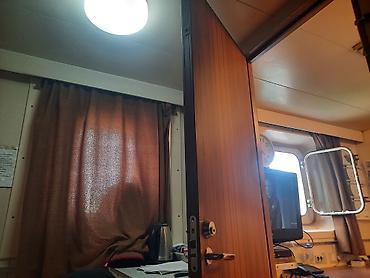 bakıda: 2 otaqlı cüsusi həyət evidi,əşyalı,vayfaylı, metro və dayanacağa,parka — 1