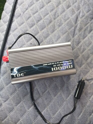 Другая автоэлектроника: Продаю инвертер 12v на 220v TBE 1000w состояние новый открытый в