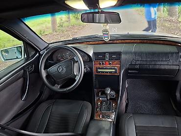 Mercedes-Benz: Mercedes-Benz C 200: 2 l | 1999 il Sedan — 13
