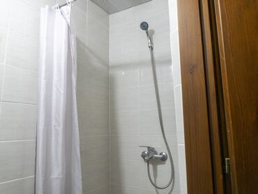 Отели и хостелы: Хостел Бишкек 24/7 | Арзан, таза, Wi-Fi менен ☀️ Bozui Hostel — 7