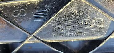 reflektujuce nalepnice: NOSAČ BRANIKA ZADNJI CENTRALNI ZA SEAT TARRACO | Seat terraco nosač — 4