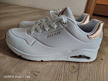 ecco obuća – слике: Skechers ženske patike – model sa podignutim đonom i vazdušnim — 1