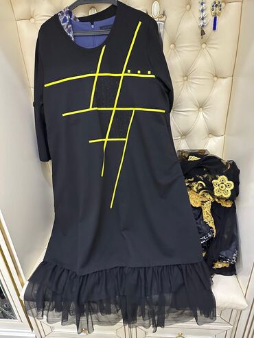 Ziyafət donları: Paltarların hər biri ideal veziyyetdedi 1-2 defe qeyinilib. Qiymət — 13