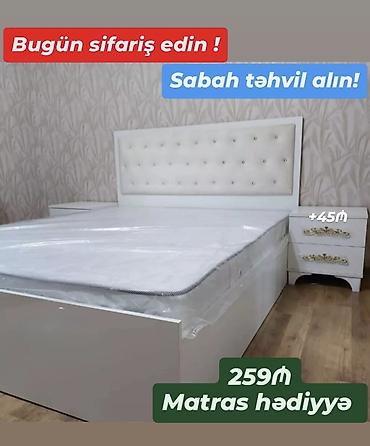 Ağ rəngli yataq dəsti: - Yumşaq, düyməli başlıqla dəbli dizayn - Geniş
