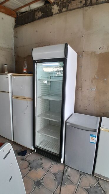Холодильные витрины: Продаю турецкий витринный холодильник работает отлично в хорошем