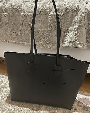 benetton canta: Qara rəngli böyük tote çanta - Material: hamar süni dəri (vizual — 1
