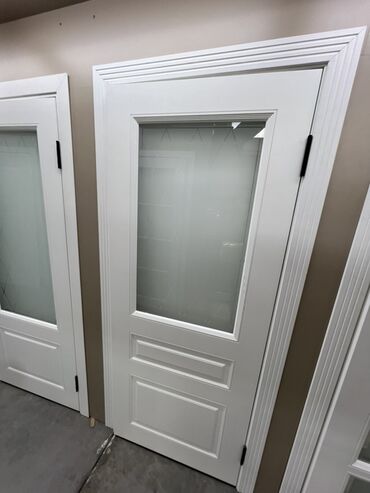 меж комнаты двери: Doors with glass