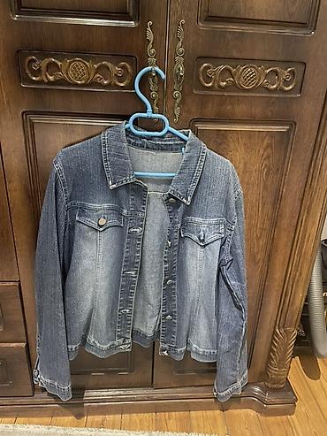 sport kurtkalar: Qadınlar üçün cins gödəkçə - Material: klassik denim (mavi yuma — 1