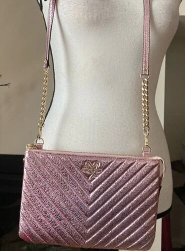 клатч розовый: Продаю оригинальную сумку crossbody от бренда Victoria's secret