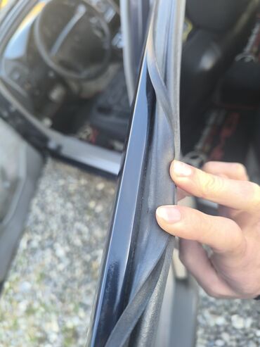 Mercedes-Benz: Mercedes-Benz C 180: 1.8 l | 1994 il Sedan — 6