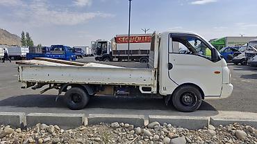 обмен на фуру: Hyundai Porter (бортовой малотоннажный грузовик) - Кузов: бортовая — 3