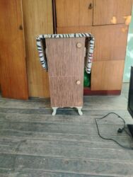 Masa və oturacaq dəstləri: Qonaq otağı üçün, İşlənmiş, Açılmayan, Dördbucaq masa — 8