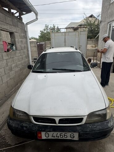 чехол для машины бишкек: Автомобиль Toyota Carina в кузове универсал белого цвета, оснащенный