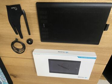 Korpuslar: Qrafik planşet, ideal vəziyyətdədir.

Huion 1060Plus