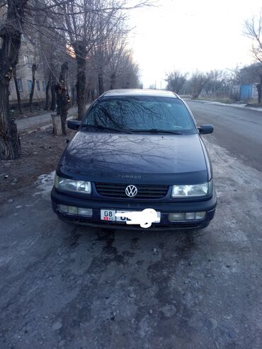 Volkswagen: Volkswagen Passat: 1994 г., 1.8 л, Механика, Бензин, Седан