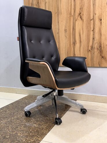 Кресла: Шикарное кресло из натуральной кожи Royal