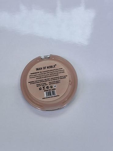 too faced: Хайлайтер-шеймер для лица IMAN OF NOBLE - Компакт в круглой коробочке — 2