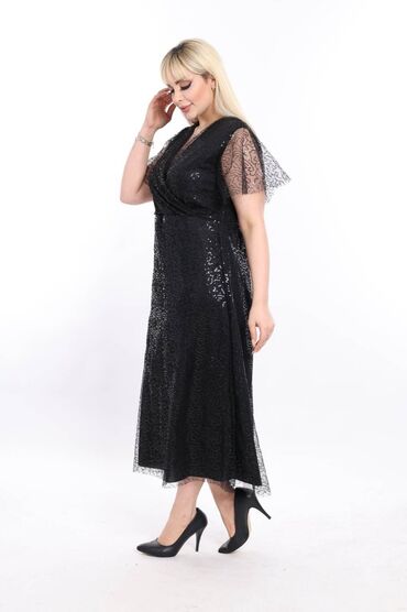 Haljine: 2xl - 4xl
4500 na lalafo.rs — 3 Haljine: 2xl - 4xl
4500 — 3