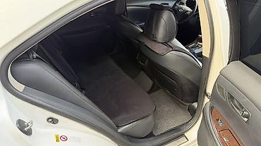 белов: Lexus ES: 2010 г., 3.5 л, Седан — 10