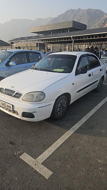 Daewoo: Daewoo Lanos: 2000 г., 1.5 л, Механика, Бензин, Седан — 2