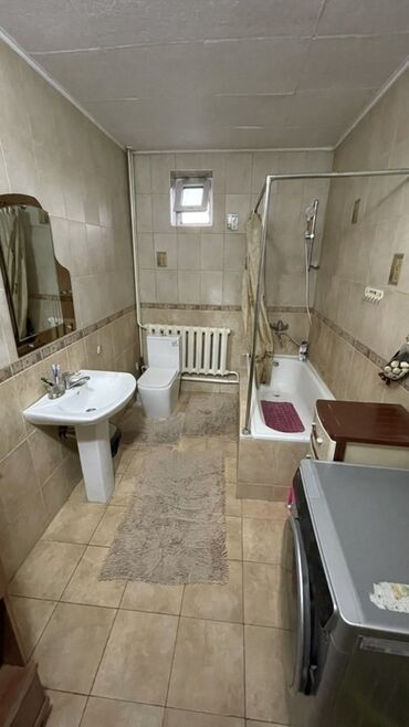 Долгосрочная аренда домов: 220 м², 8 комнат, Утепленный, Балкон застеклен, Кондиционер at lalafo.kg — 3 Долгосрочная аренда домов: 220 м², 8 комнат, Утепленный, Балкон застеклен, Кондиционер — 3