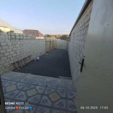 kiraye evler ehmedlide ucuz: Həyətyanı torpaq sahəsində tikilmiş 1 mərtəbəli fərdi ev. - Həyətyanı