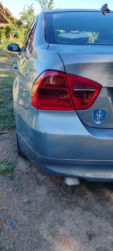 BMW: BMW 3 series: 1.9 l | 2005 г. Limuzina na lalafo.rs — 9 BMW: BMW 3 series: 1.9 l | 2005 г. Limuzina — 9