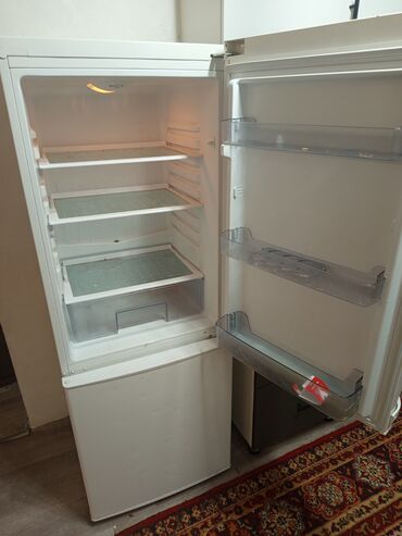 микрофон для компьютера: Холодильник Avest, Двухкамерный