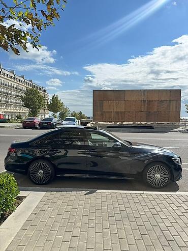 bentley bentayga 6 at: Mercedes-Benz E-Class: 2 l | 2023 il Sedan — 4