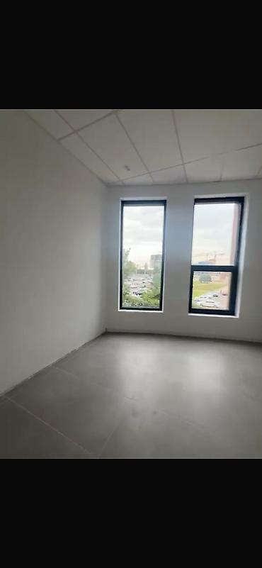 royal center: Бутик, 26 м², С ремонтом — 5