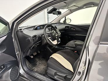 Toyota: Toyota Prius: 2018 г., 1.8 л, Автомат, Гибрид, Хэтчбэк — 10
