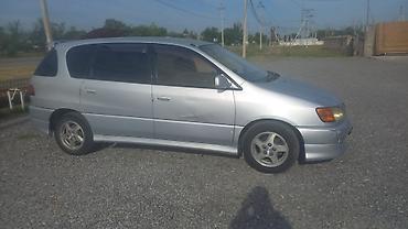Транспорт: Toyota Ipsum: 2000 г., 2 л, Автомат, Бензин, Минивэн — 2