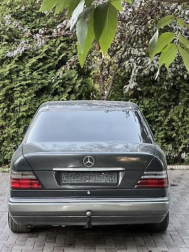 фронтальный погрузчик 3 кубовый: Mercedes-Benz W124: 1994 г., 3.2 л, Автомат, Бензин, Седан — 4