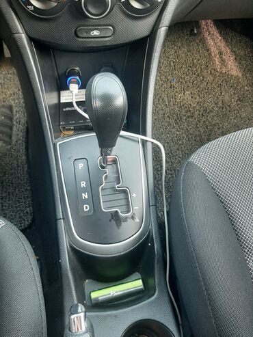 Hyundai: Hyundai Accent: 1.6 l | 2014 il Sedan — 7