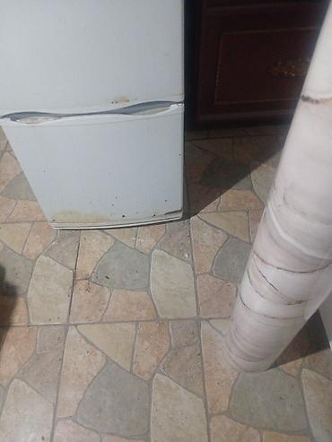 Soyuducular: İkiqat qapılı soyuducu - Üst hissədə dondurucu bölmə, aşağıda əsas — 95