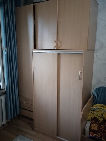 двухъярусная кровать для детей недорого: Продам шкаф для вещей и учебный шкаф-стол детский. все за 8 тысяч