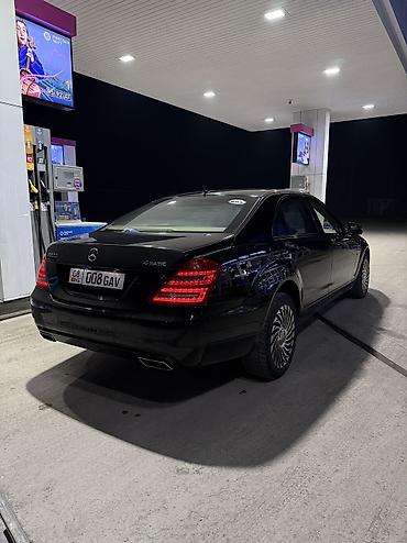 Mercedes-Benz: Mercedes-Benz E-Class: 2011 г., 4.7 л, Автомат, Бензин, Седан — 4