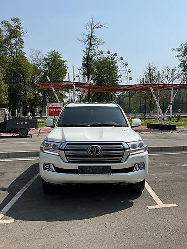 Toyota Land Cruiser: 2020 г., 4.6 л, Автомат, Бензин, Внедорожник
