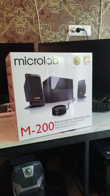 музыкальный руководитель: Компьютерные колонки Microlab M-200 с сабвуфером. Колонки черного