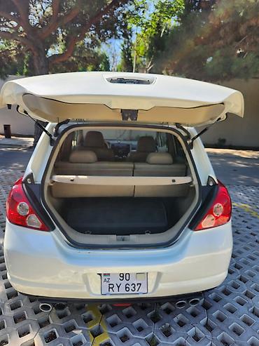 Avtomobil satışı: Nissan Tiida (hatchback) – ağ rəng - Kuzov: 5 qapılı hatchback, ağ — 10