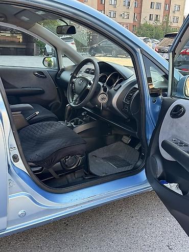 Honda: Honda Fit: 2001 г., 1.5 л, Вариатор, Бензин, Хэтчбэк — 18