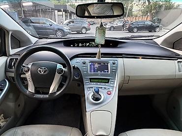 ключ на приус: Toyota Prius: 2015 г., 1.8 л, Гибрид — 7