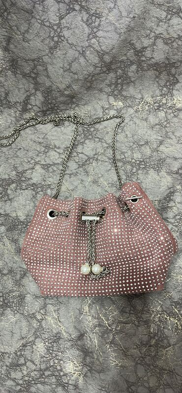 Çantalar: Endirimlər başladı Şoperlar cəmi 15 azn Çantalar-18 azn az sayda — 8