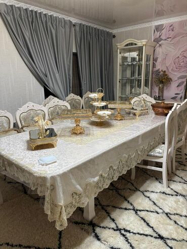 кухонные шкафы навесные: Стол и стул для зала, Б/у, цвет - Белый