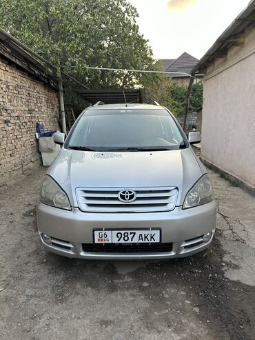 таета авенсус: Toyota Avensis Verso: 2003 г., 2 л, Механика, Бензин, Минивэн