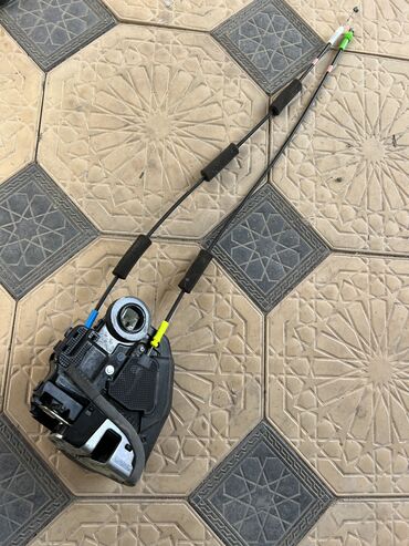 Дверные карты: Дверная карта Toyota 2018 г., Б/у, Оригинал, США — 3