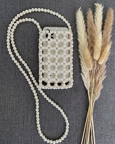 İnci bəzəkli telefon qabı - Model: Arxa hissəsi şəbəkə naxışlı, süni