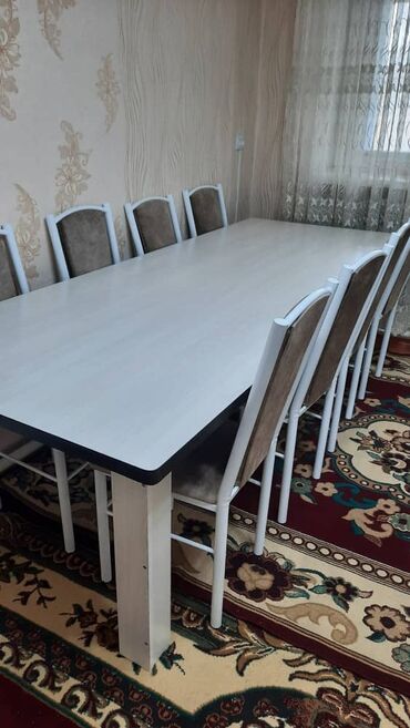 Другая бытовая техника: Продаю стол:Размер:2.75см(высота).Цена:10000 т.с. Стулья 8 штук по