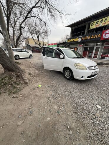 Toyota: Toyota Raum: 2004 г., 1.5 л, Автомат, Седан — 13